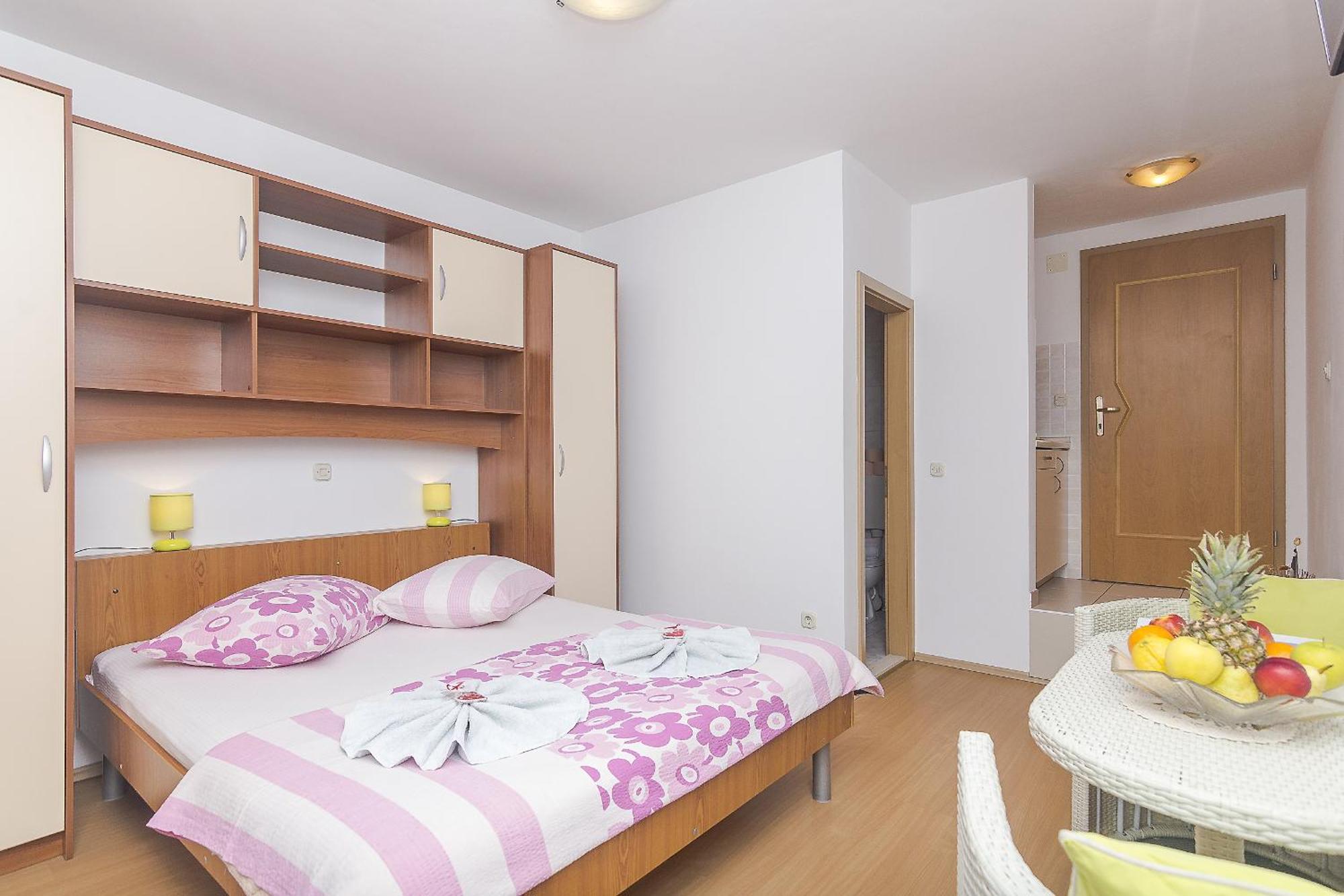 Apartments With A Parking Space Brela, Makarska - 11687 Habitación foto